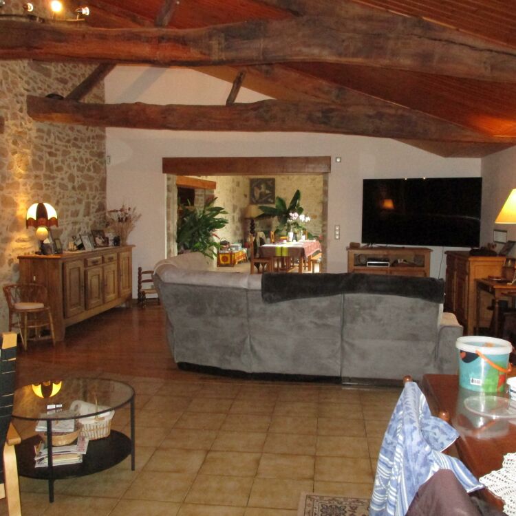 Maison - 7 pièces - 400 m²