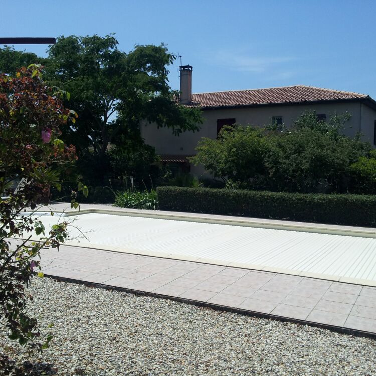 Maison - 6 pièces - 260 m²