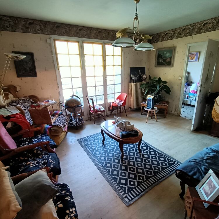 Maison - 6 pièces - 226 m²