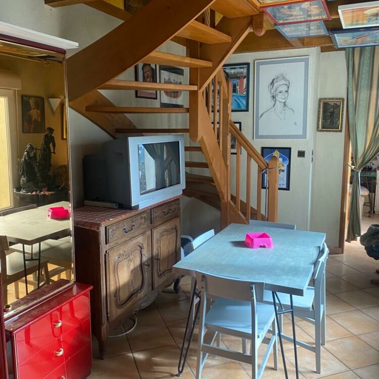 Maison - 4 pièces - 200 m²