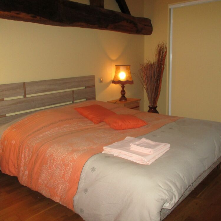 Maison - 7 pièces - 400 m²
