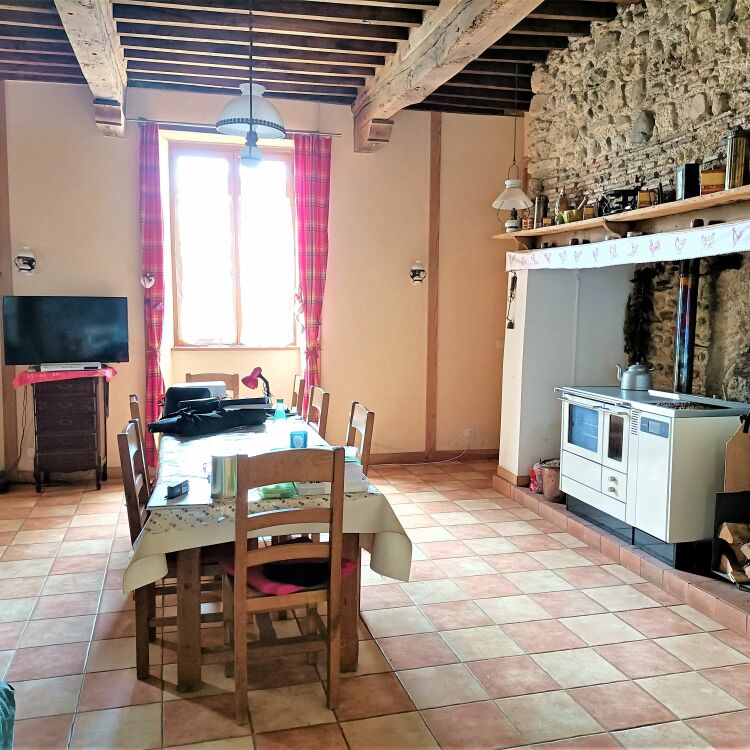 Maison - 7 pièces - 292 m²