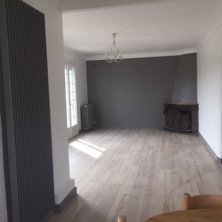 Maison - 8 pièces - 180 m²