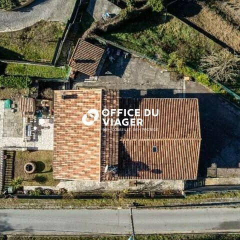 Maison - 8 pièces - 290 m²