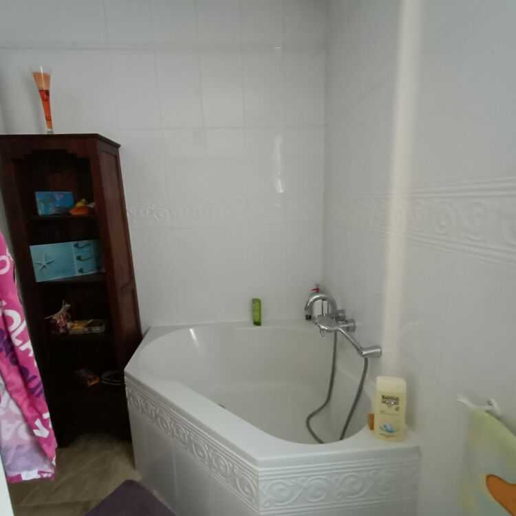 Maison - 8 pièces - 250 m²