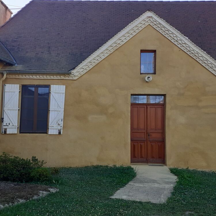 Maison - 7 pièces - 292 m²