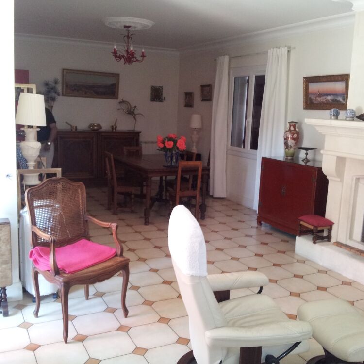 Maison - 6 pièces - 260 m²