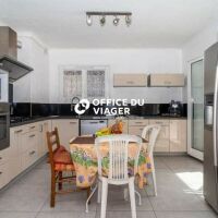 Maison - 8 pièces - 290 m²