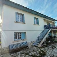 Maison - 6 pièces - 226 m²