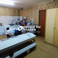 Immeuble - 2 commerces - 7 appartements - 460 m²