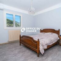 Maison - 8 pièces - 290 m²