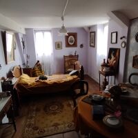 Maison - 8 pièces - 330 m²