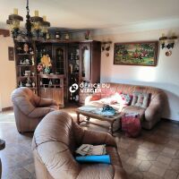 Maison - 8 pièces - 290 m²