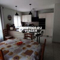 Immeuble - 2 commerces - 7 appartements - 460 m²