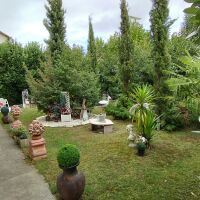 Maison - 8 pièces - 330 m²