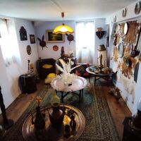 Maison - 8 pièces - 330 m²