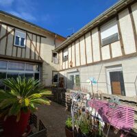 Maison - 4 pièces - 200 m²
