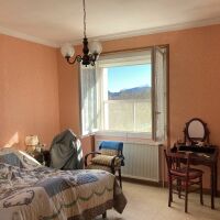 Maison - 6 pièces - 214 m²