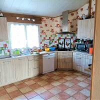 Maison - 7 pièces - 292 m²