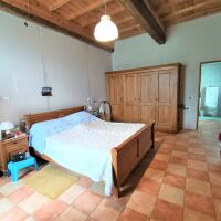Maison - 7 pièces - 292 m²
