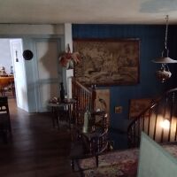 Maison - 8 pièces - 330 m²
