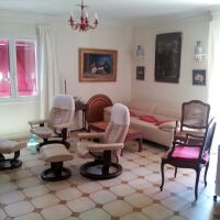 Maison - 6 pièces - 260 m²