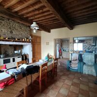 Maison - 7 pièces - 292 m²
